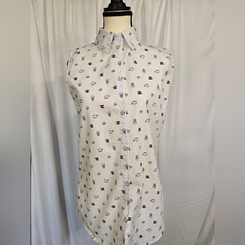 JOJO White Button Up Coffee Novelty Long Shirt Size M